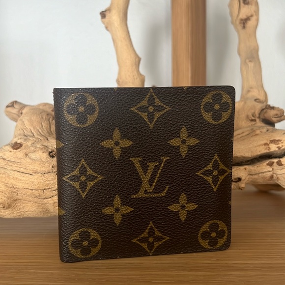 Louis Vuitton Other - Authentic LV monogram men’s wallet